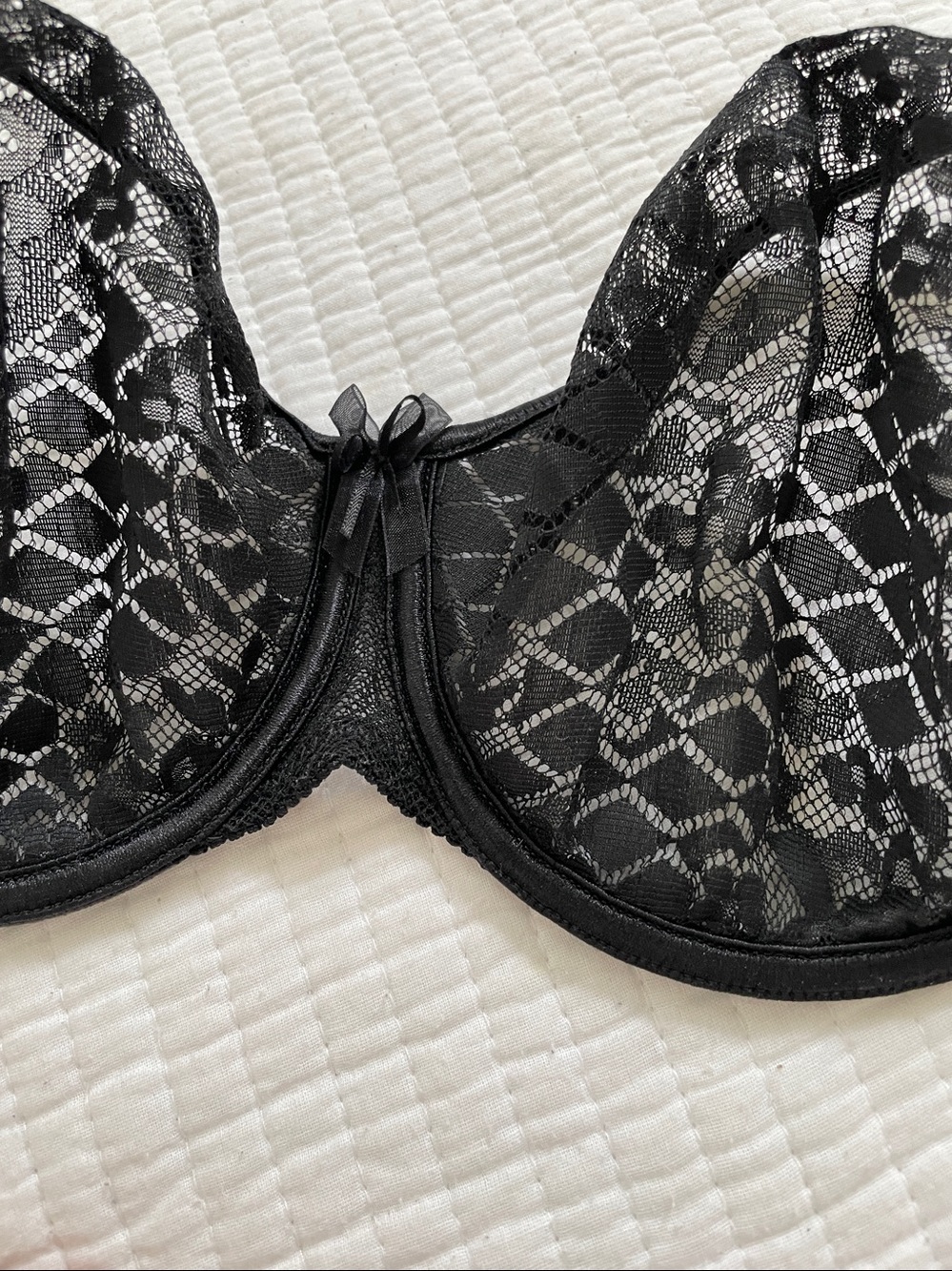 Black Lace Underwire Bra - Picture 4 of 12